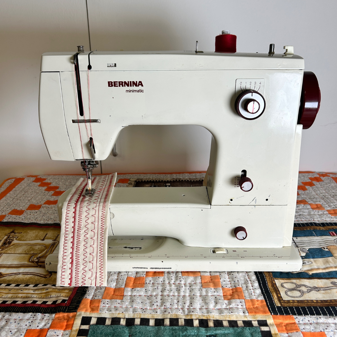 Bernina Minimatic 807 Sewing Machine
