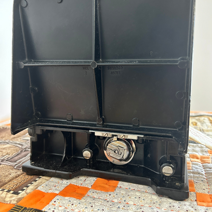 Singer 221K Featherweight
