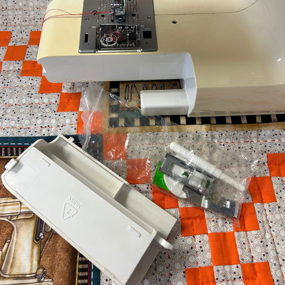 Janome Jem Gold Plus (Trim & Stitch)