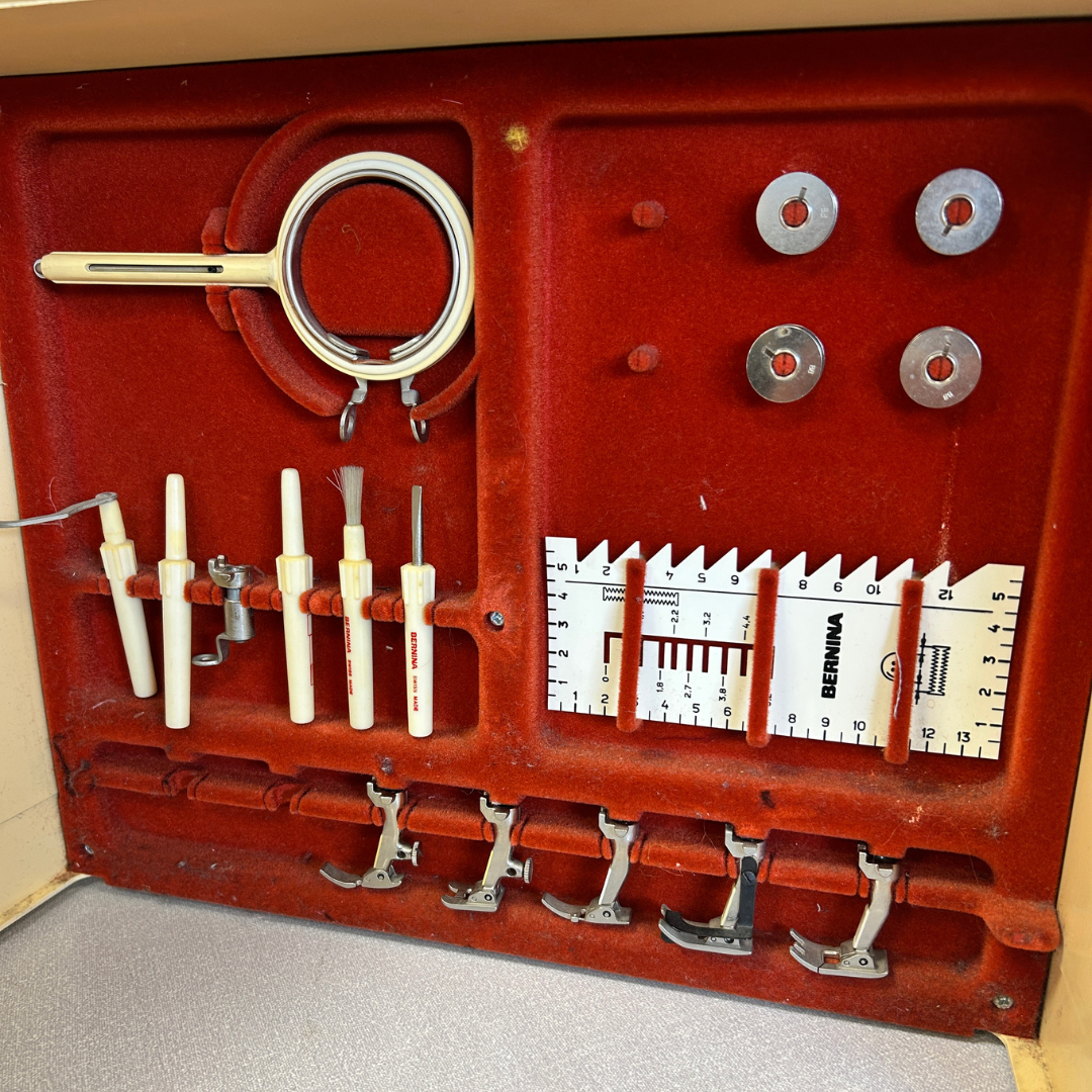 Bernina Nova 900 Vintage Sewing Machine